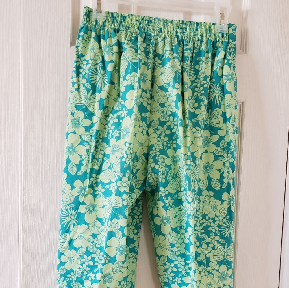 Spring/Summer Capris - Picture 7 of 8